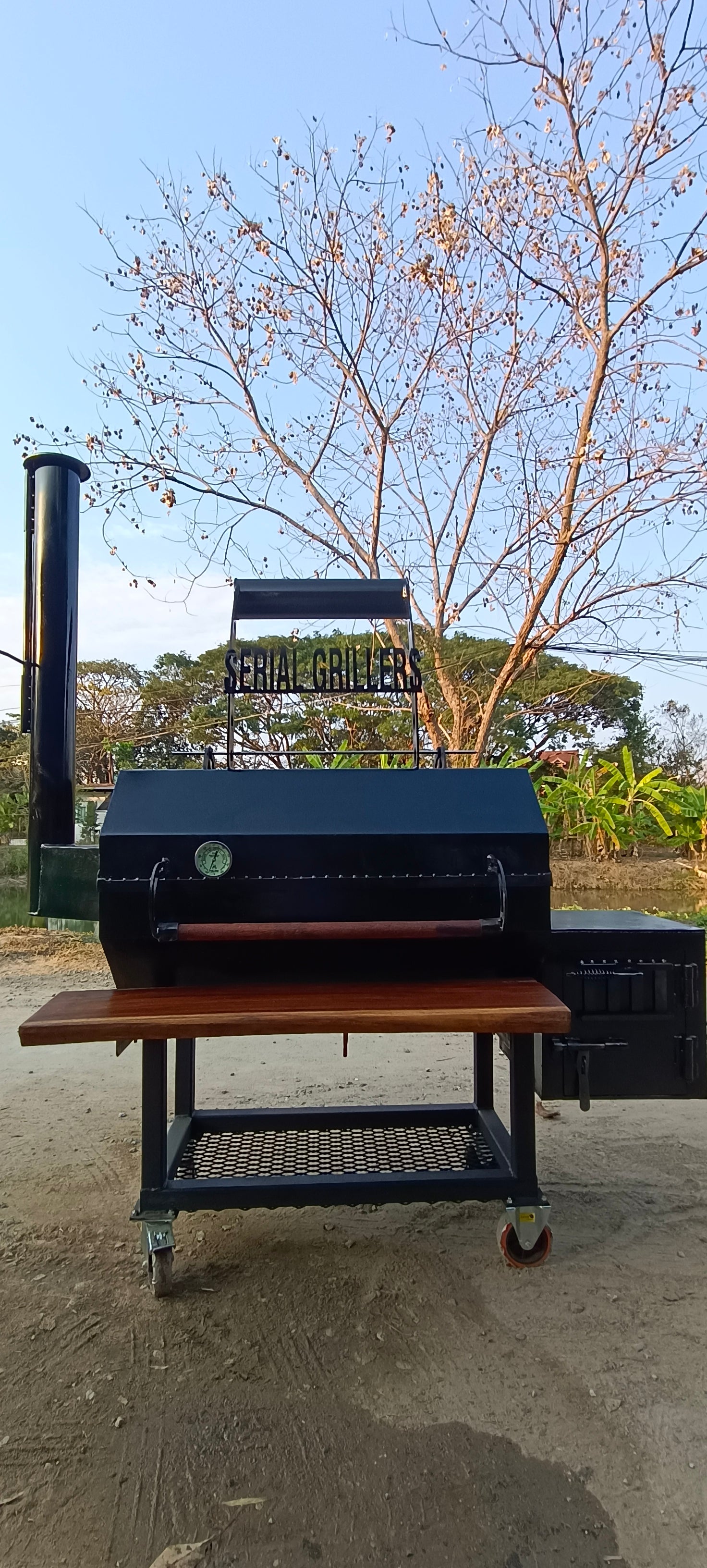 Jumbo Jack the Ribber Smoker and Grill